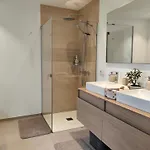 Garden Luxury דירה