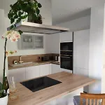 Garden Luxury דירה